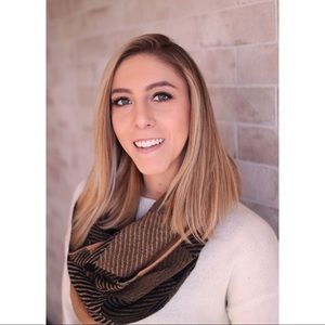 Meet your Posher, Andrea